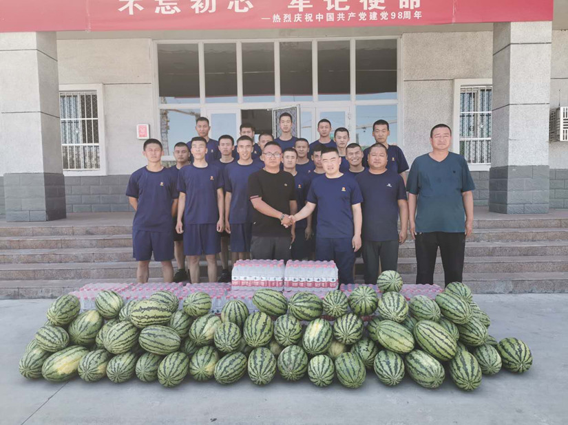 圖為：烏蘇北園春慰問(wèn)消防大隊_副本.jpg