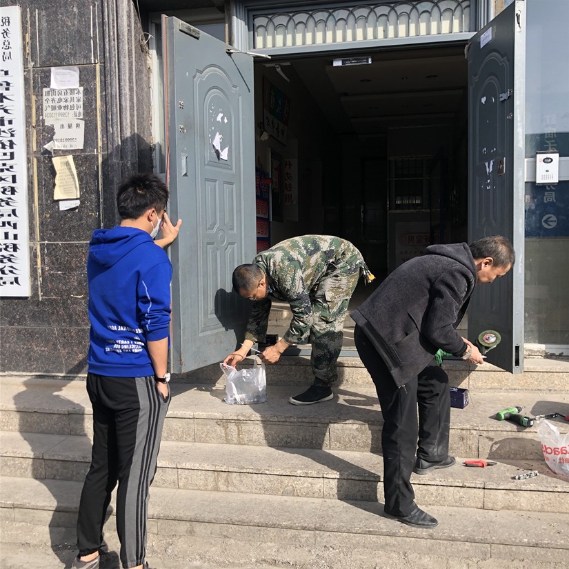 圖為：北園春物業(yè)修葺單元門(mén)_副本.jpg